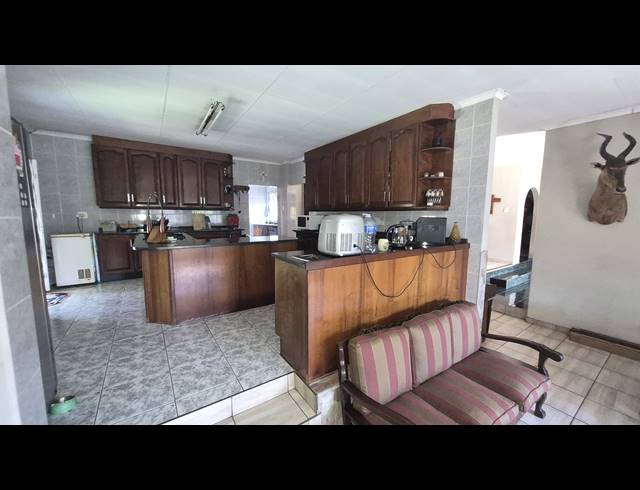 3 BEDROOM HOUSE FOR SALE IN HOEVELD PARK